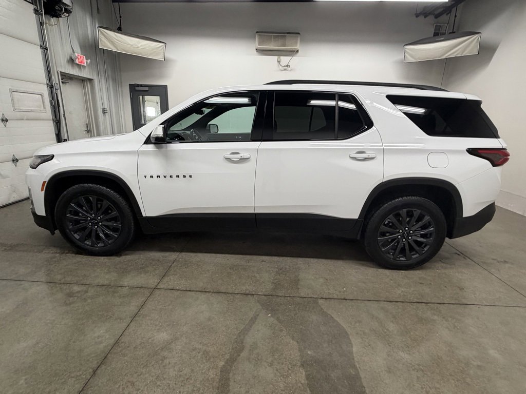 Certified 2023 Chevrolet Traverse RS w/ LPO, Floor Liner Package image 7