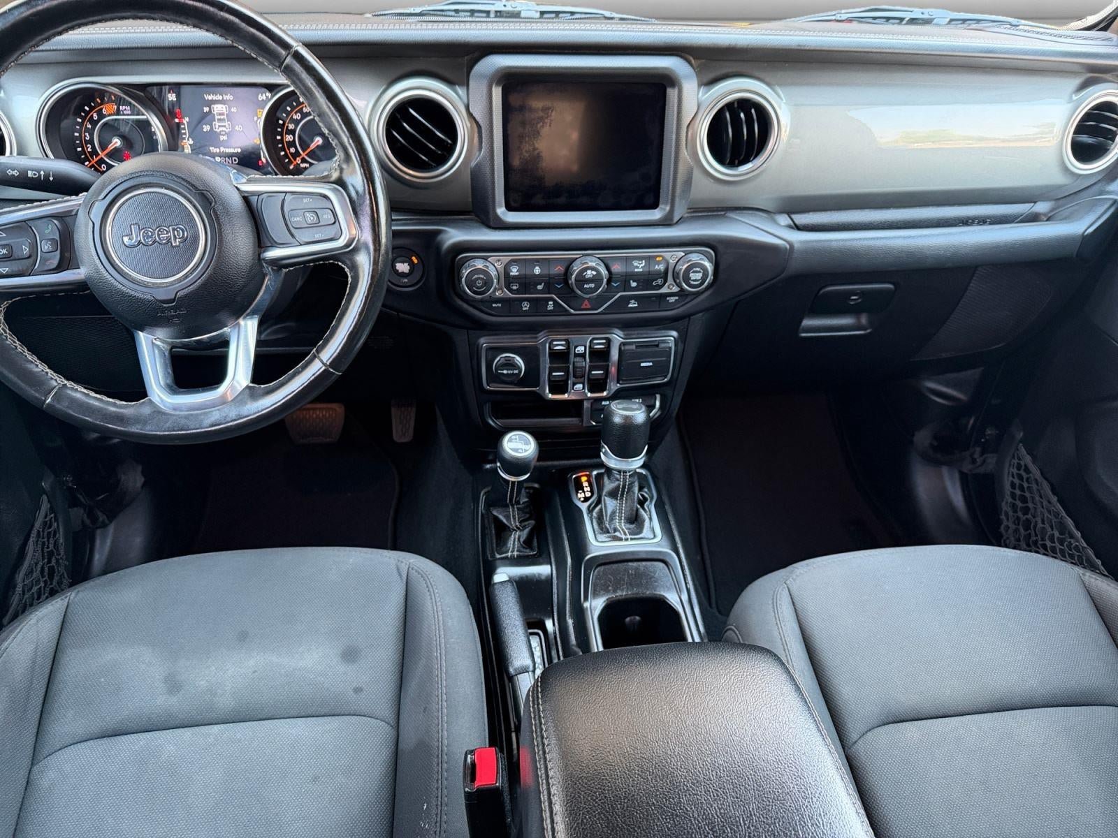 Used 2023 Jeep Wrangler Unlimited Sahara w/ Cold Weather Group AWD/4WD image 11