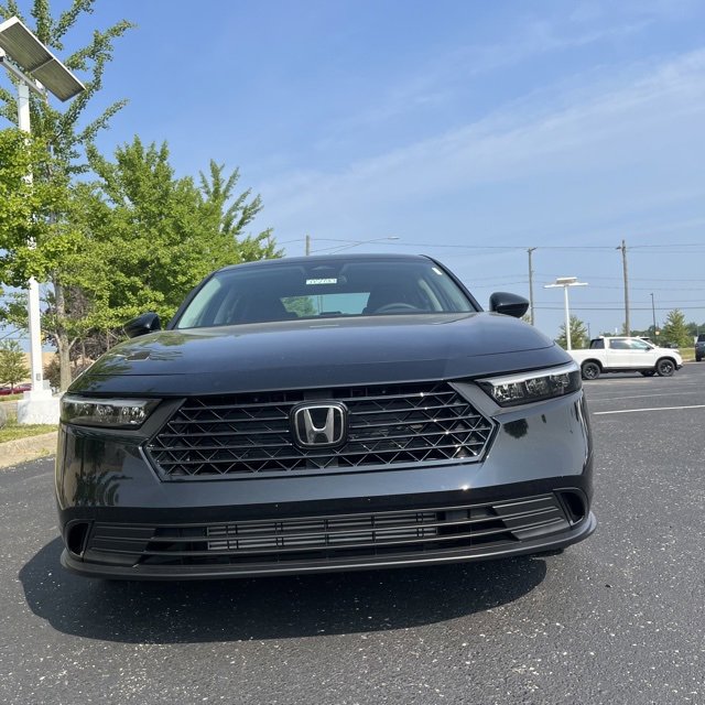 Used 2023 Honda Accord EX image 7