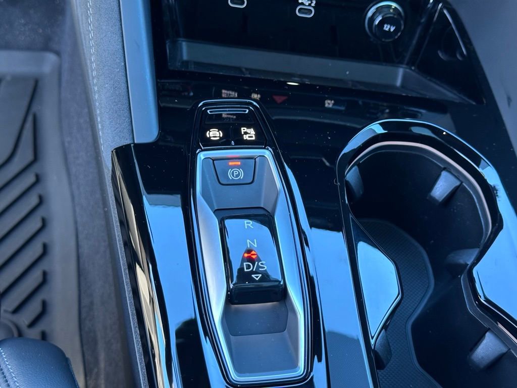 Used 2025 Audi SQ5 Premium Plus image 16