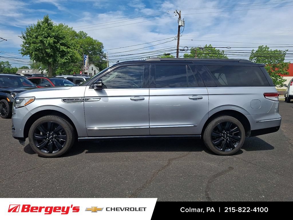 Used 2023 Lincoln Navigator L Black Label AWD/4WD image 9
