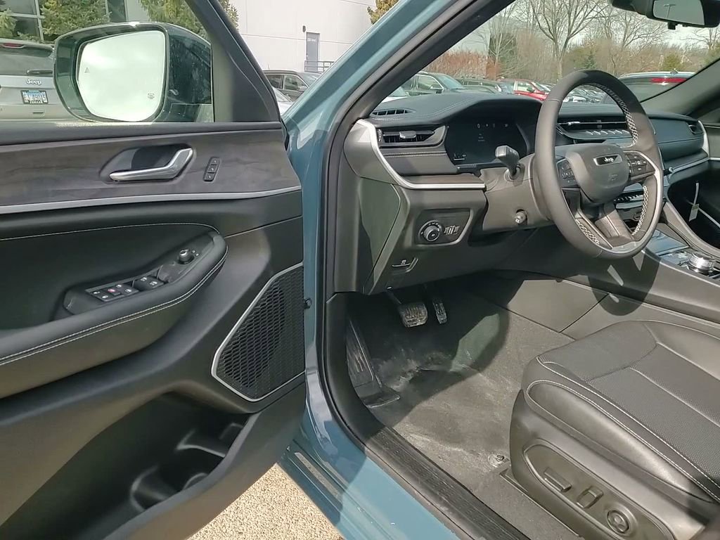 New 2026 Jeep Grand Cherokee L Limited AWD/4WD image 22
