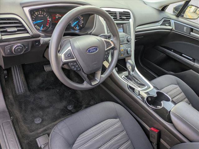 Used 2016 Ford Fusion SE FWD image 10
