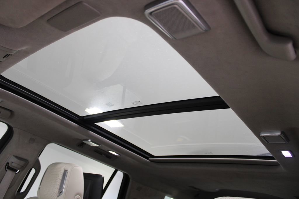 Used 2021 Cadillac Escalade Premium Luxury Platinum w/ Heavy-Duty Trailer Package image 62