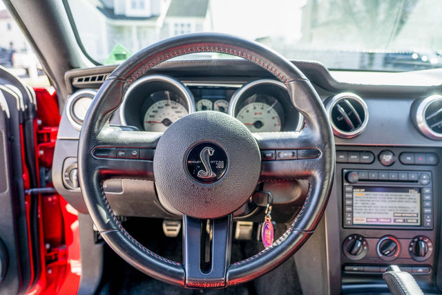 Used 2007 Ford Mustang Shelby GT500 RWD image 39