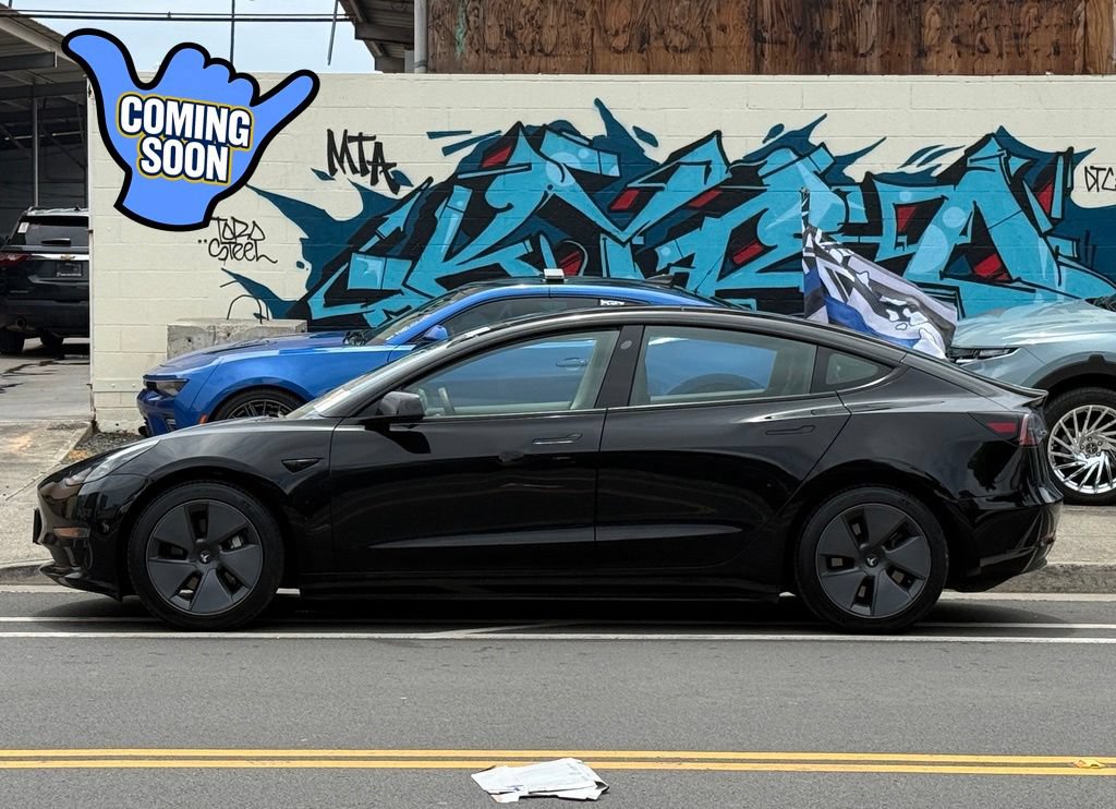 Used 2023 Tesla Model 3 Standard Range RWD image 2