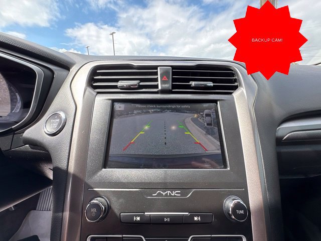 Used 2019 Ford Fusion SE FWD image 20