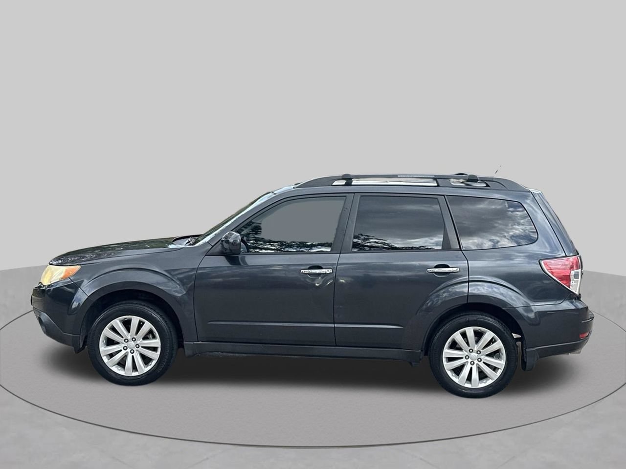 Used 2012 Subaru Forester 2.5X Limited AWD/4WD image 2