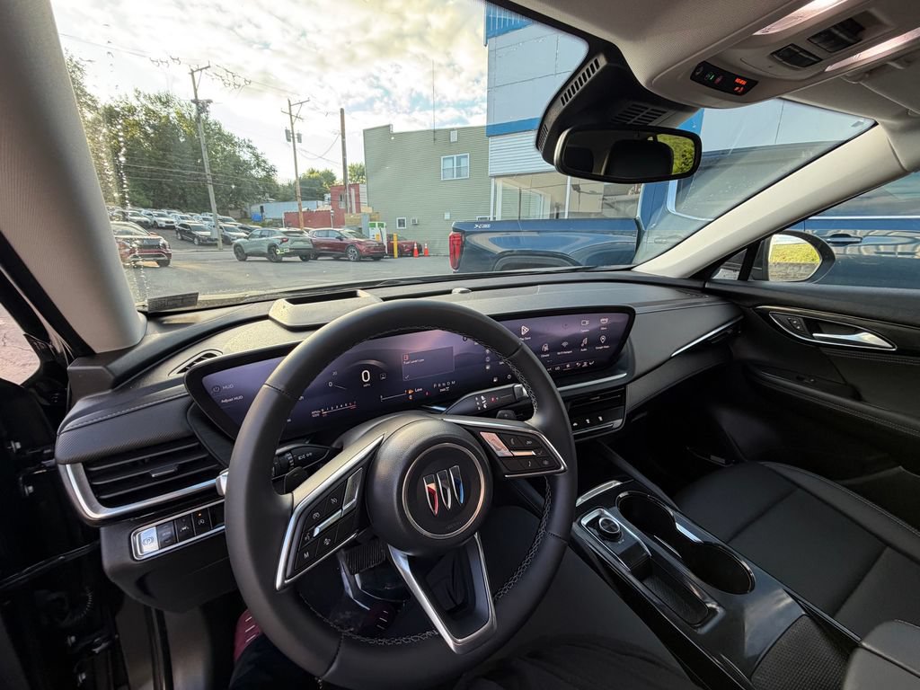 Used 2025 Buick Envision Preferred AWD/4WD image 21