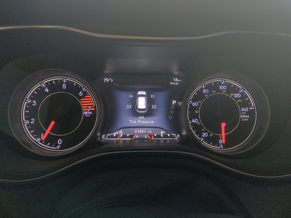 Used 2019 Jeep Cherokee Limited FWD image 23
