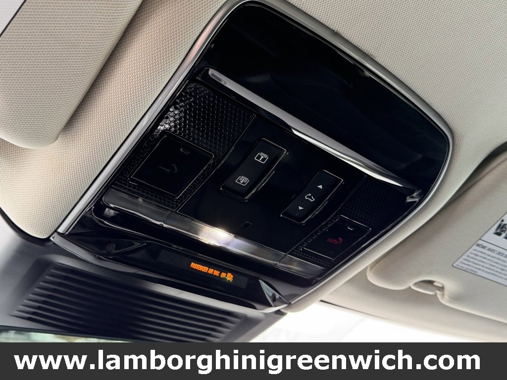 Used 2022 Land Rover Range Rover SE image 39