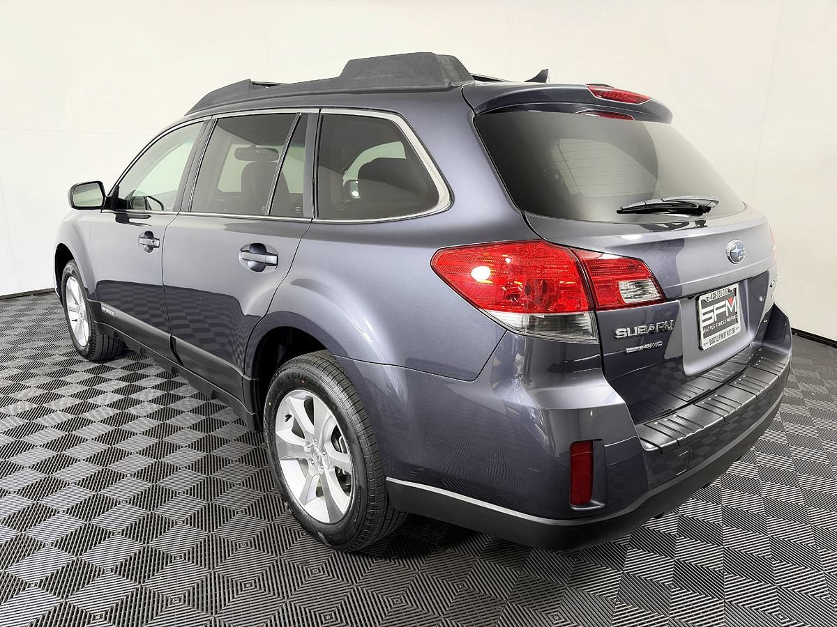 Used 2014 Subaru Outback 2.5i Limited w/ Moonroof Package AWD/4WD image 16