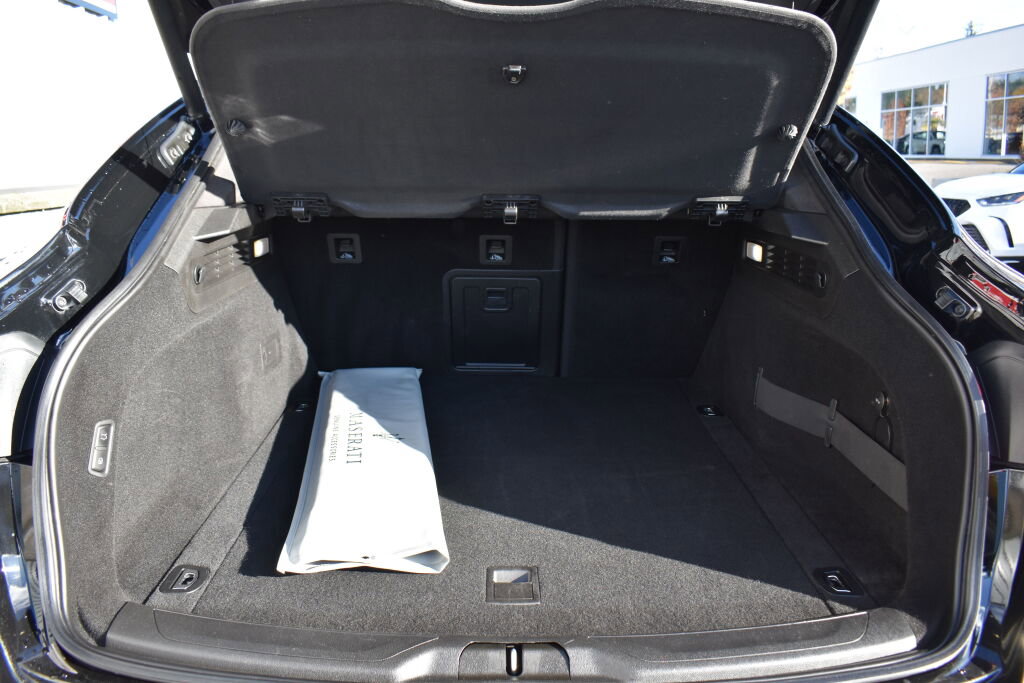 Used 2020 Maserati Levante 3.0L image 21