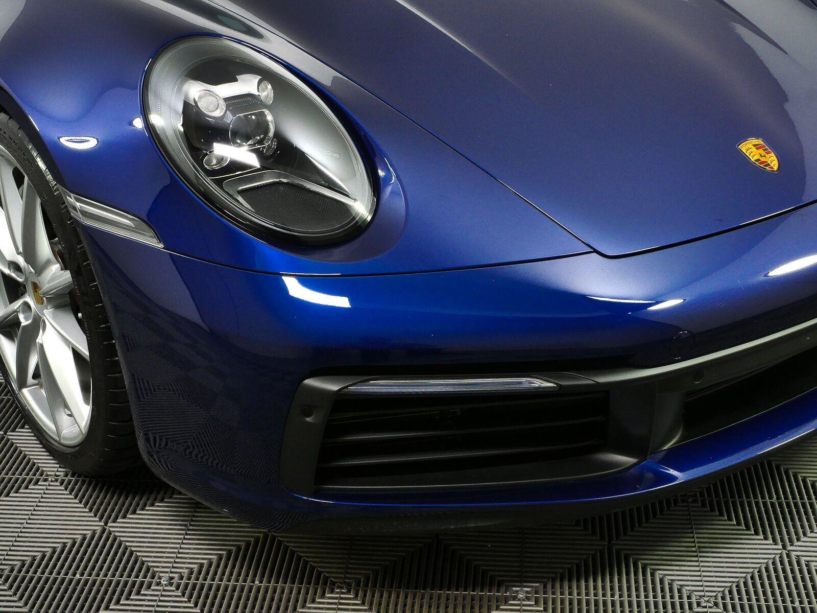Certified 2023 Porsche 911 Carrera RWD image 30