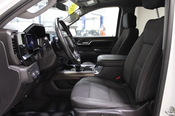 Used 2024 Chevrolet Silverado 1500 LT Trail Boss w/ Protection Package image 19