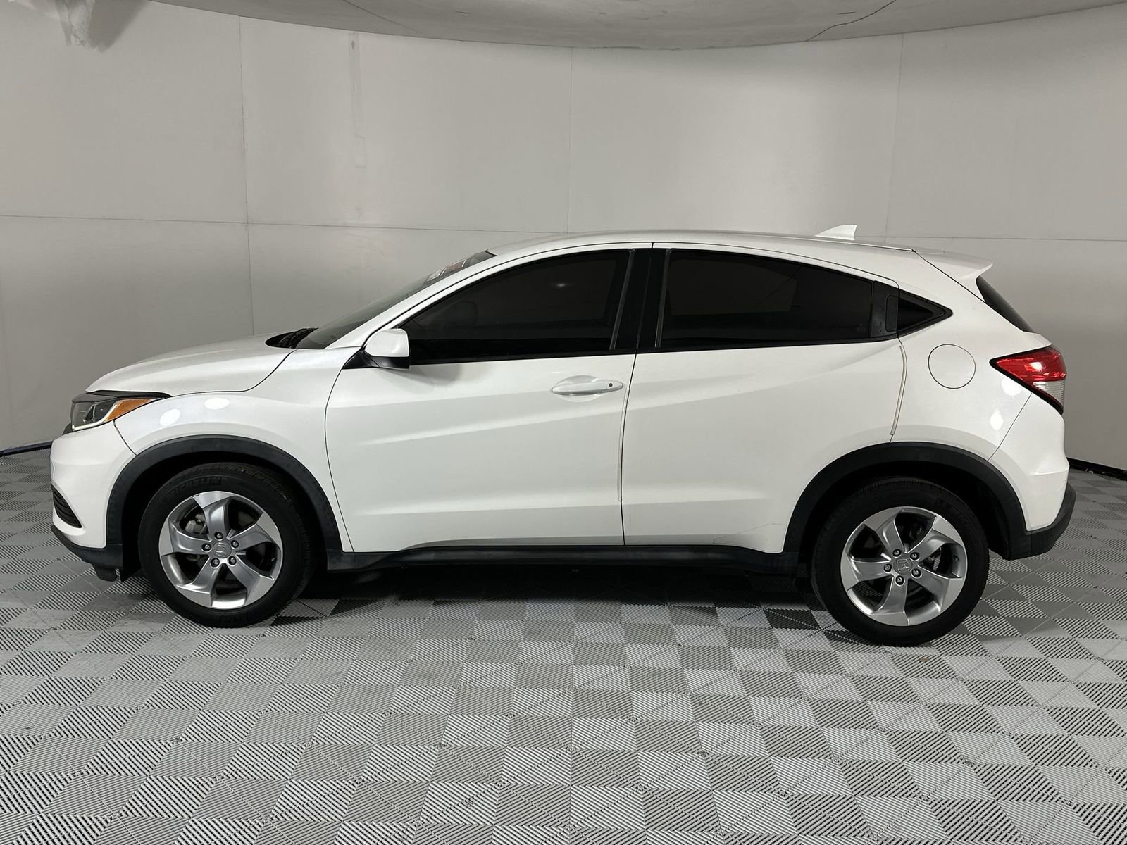 Used 2021 Honda HR-V LX image 5