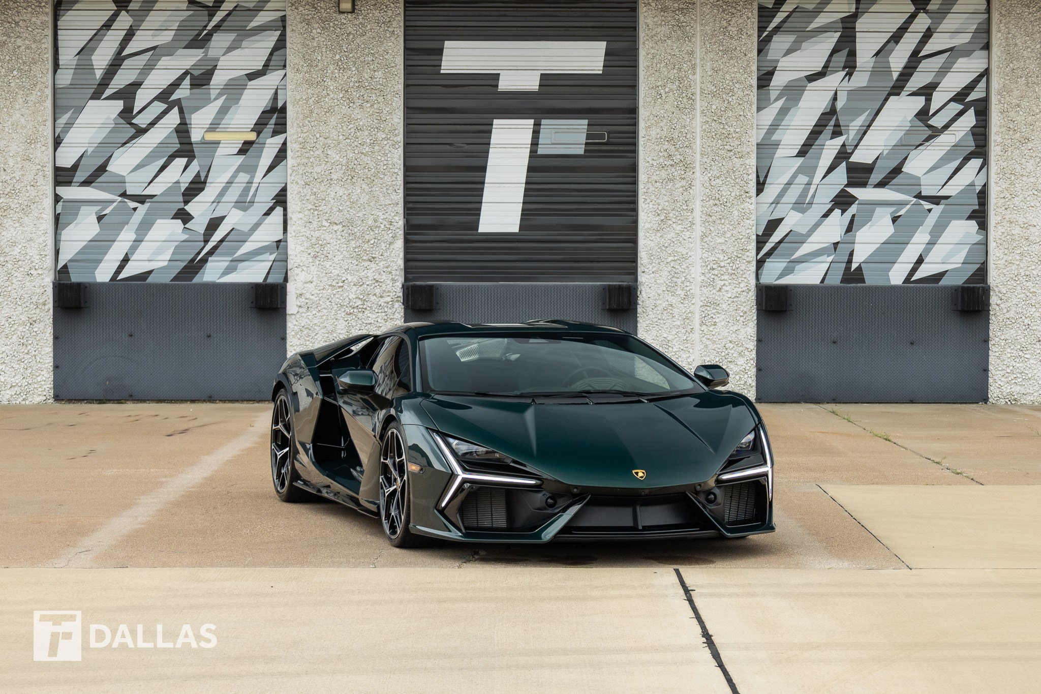 Used 2025 Lamborghini Revuelto AWD/4WD image 1