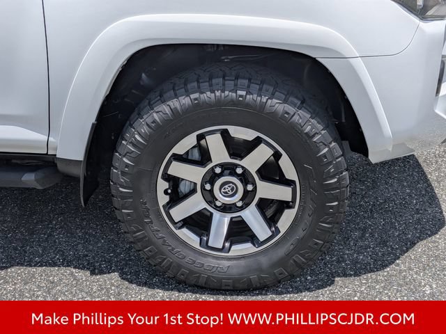 Used 2023 Toyota 4Runner TRD Off-Road Premium w/ Moonroof Package AWD/4WD image 10