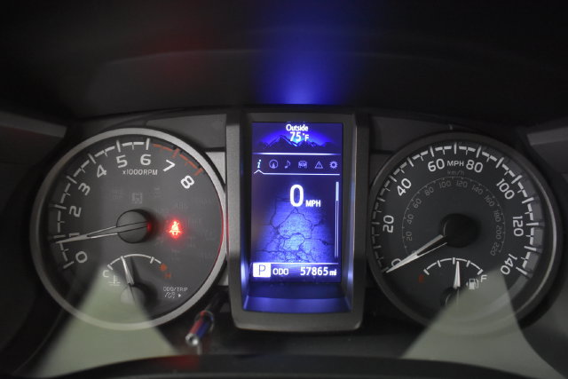 Used 2017 Toyota Tacoma TRD Sport w/ Tow Package (A/T) AWD/4WD image 25