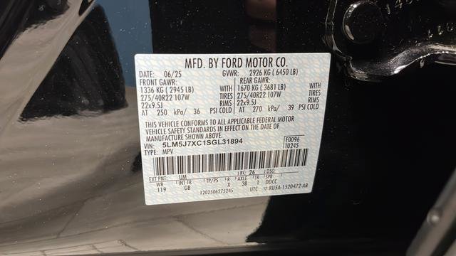 Used 2025 Lincoln Aviator Reserve w/ Equipment Group 201A AWD/4WD image 28