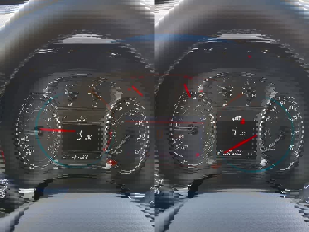 Used 2024 Chevrolet Traverse LT image 32