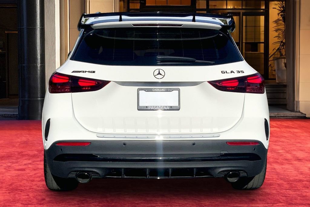 Used 2024 Mercedes-Benz GLA 35 AMG 4MATIC image 5