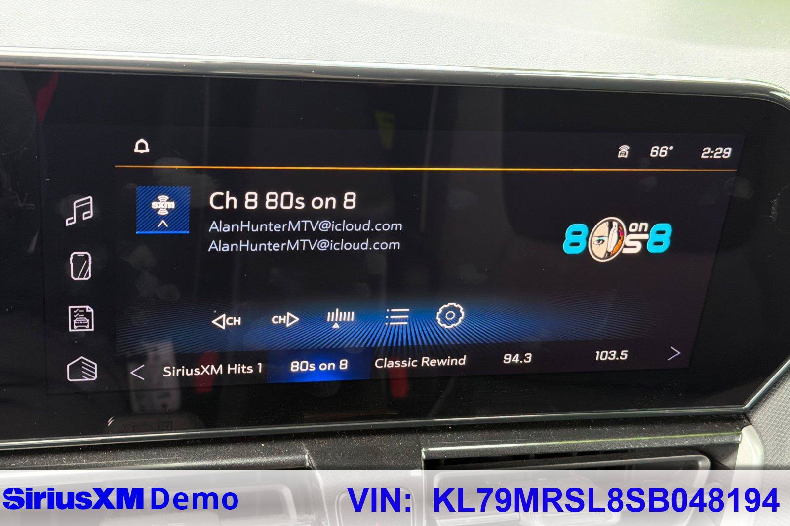 Used 2025 Chevrolet TrailBlazer LT AWD/4WD image 28