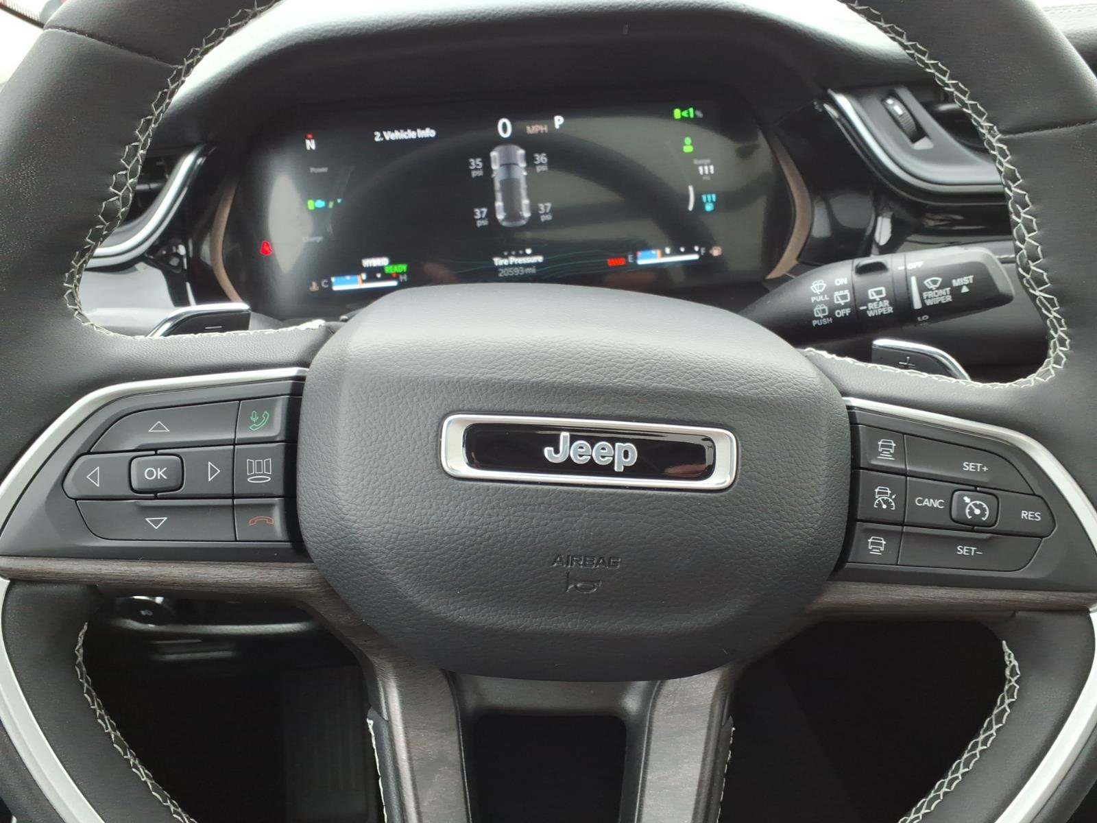 Used 2023 Jeep Grand Cherokee 4WD 4xe image 17