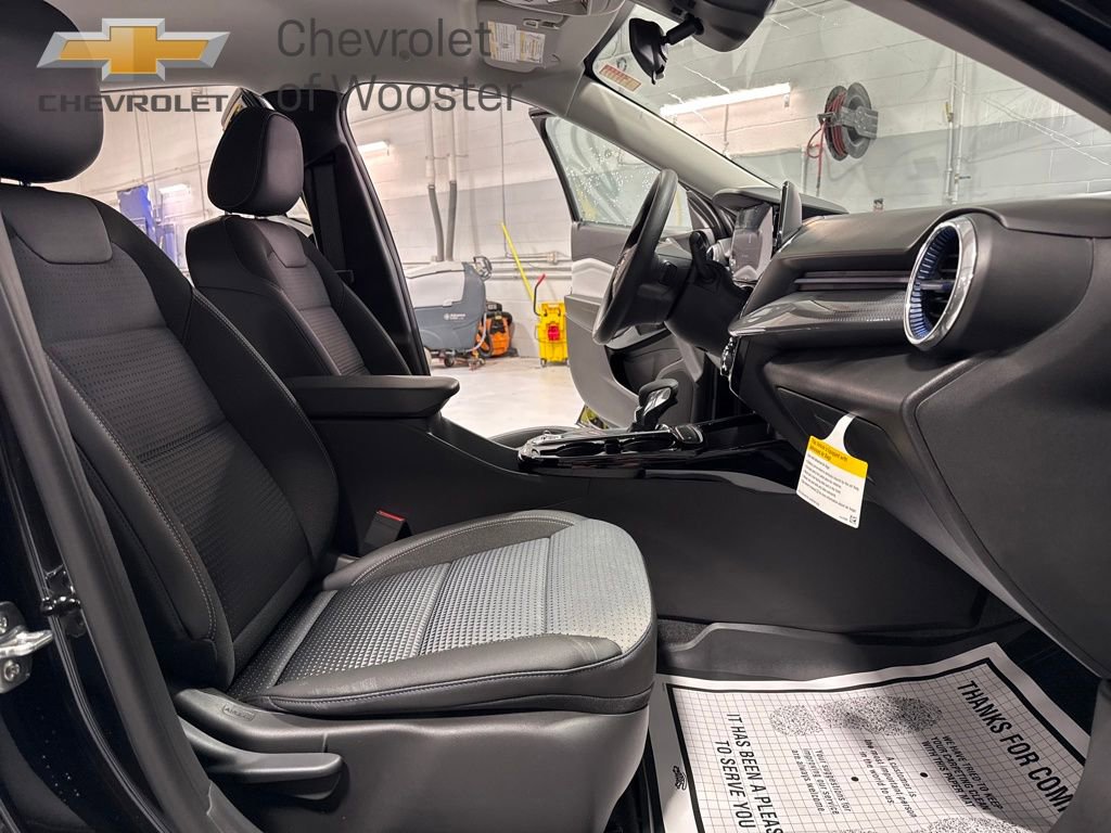 New 2026 Chevrolet Trax LT w/ LPO, Blackout Package image 26