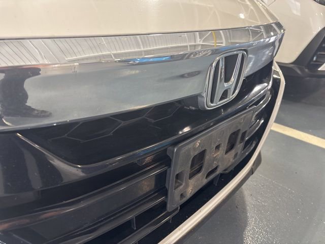 Used 2018 Honda Accord Touring image 13