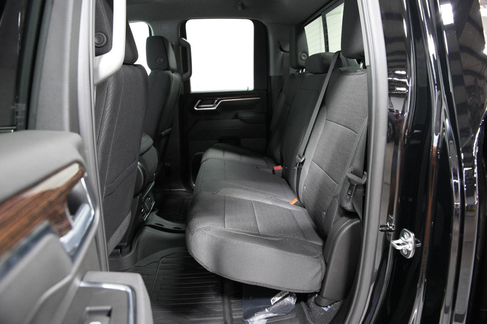 New 2025 GMC Sierra 2500 SLE w/ SLE Value Package; image 20