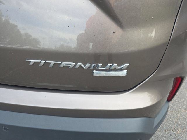 Used 2019 Ford Edge Titanium FWD image 8