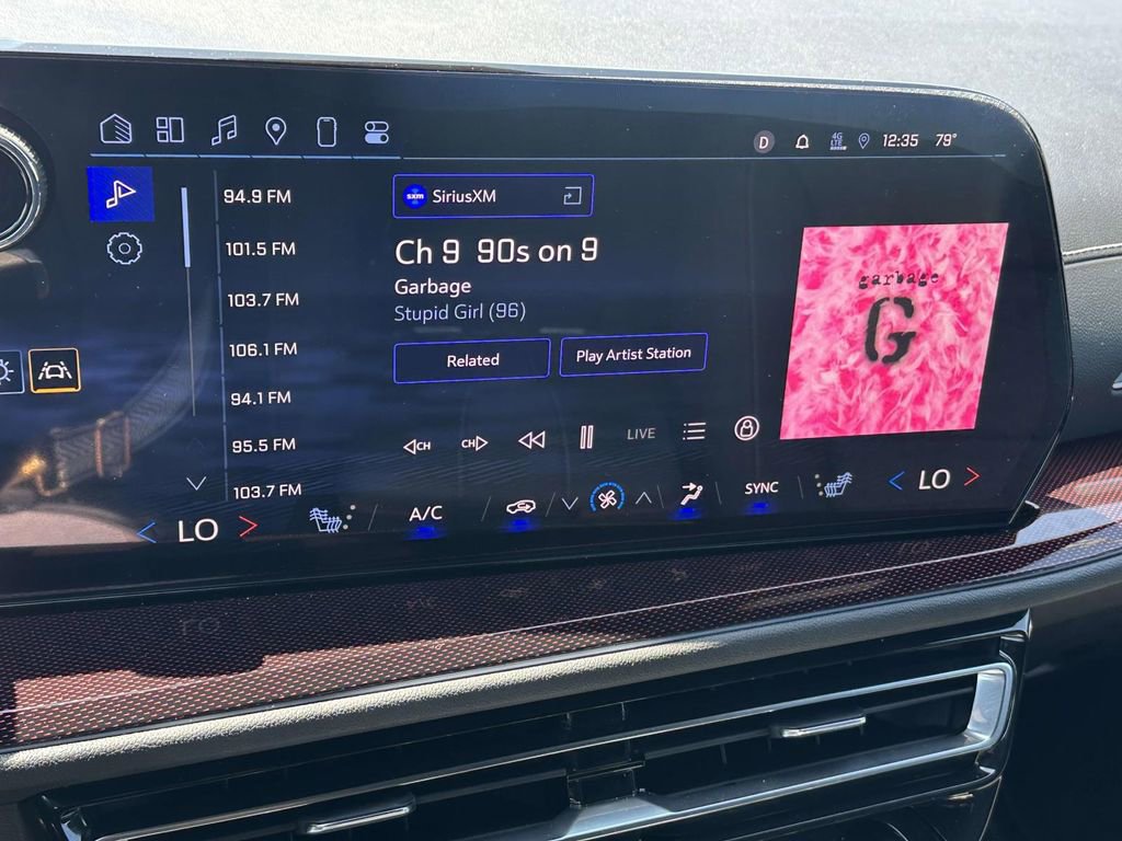 Used 2024 Chevrolet Traverse Z71 AWD/4WD image 21