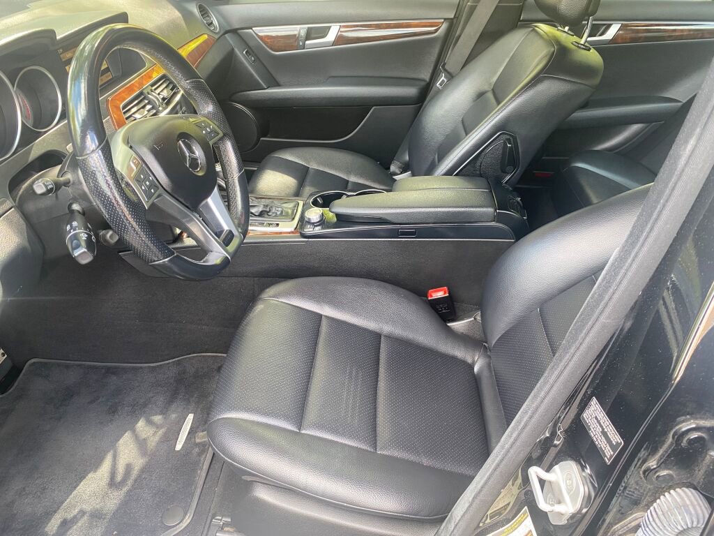 Used 2012 Mercedes-Benz C 300 Sport image 9