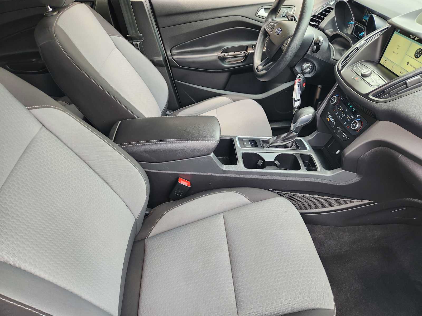 Used 2018 Ford Escape SE w/ SE Sync 3 Package FWD image 13