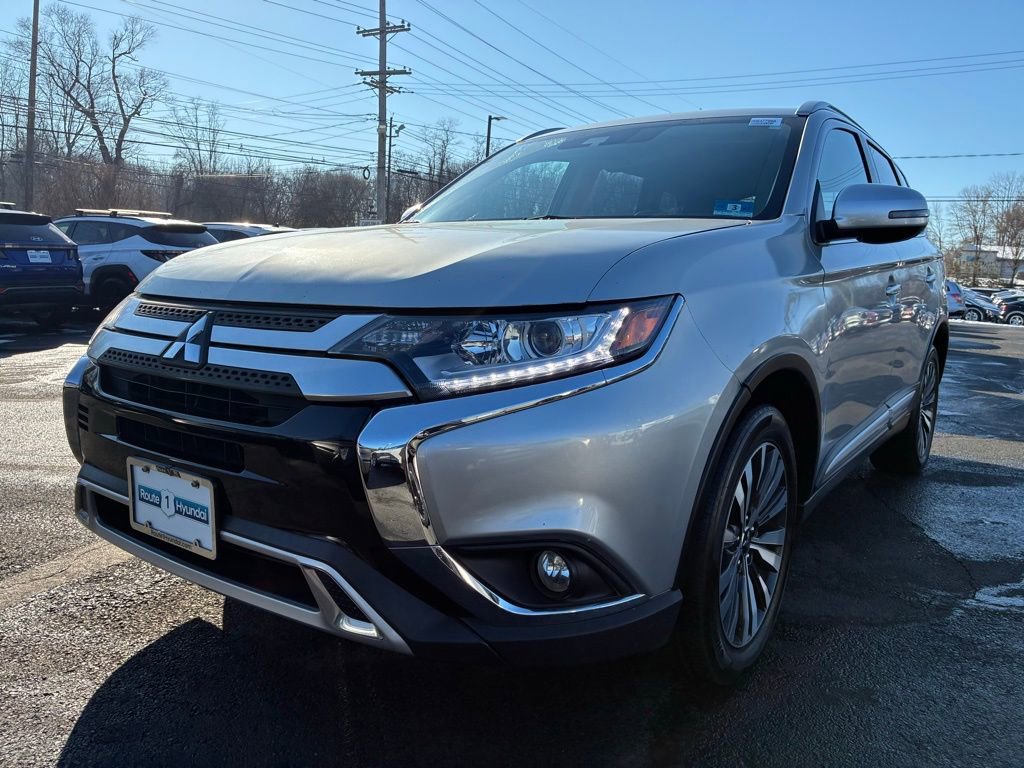 Used 2020 Mitsubishi Outlander SEL image 3