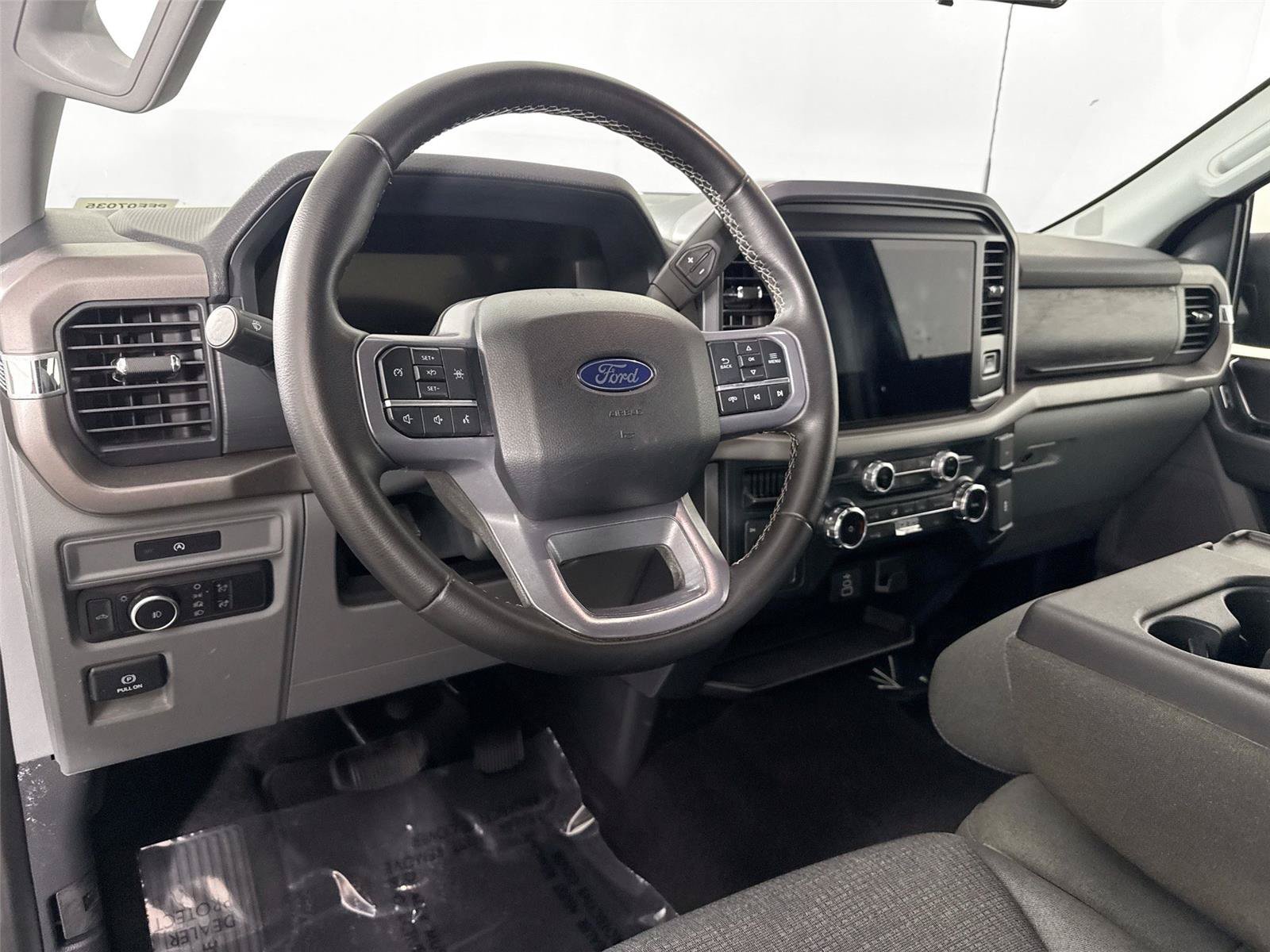 Used 2025 Ford F150 XLT w/ Equipment Group 301A Standard AWD/4WD image 4