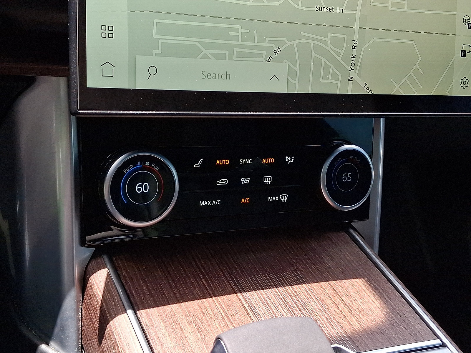 Certified 2023 Land Rover Range Rover Autobiography AWD/4WD image 16