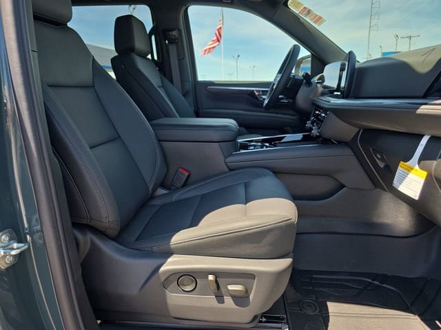 New 2026 Chevrolet Tahoe Z71 w/ Comfort Package AWD/4WD image 16