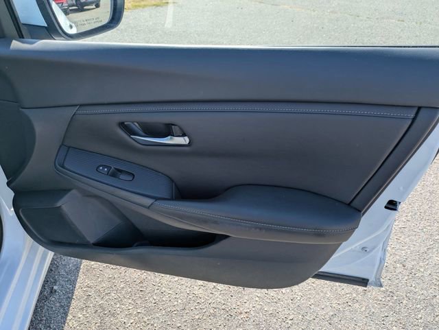 Used 2025 Nissan Sentra SV FWD image 31