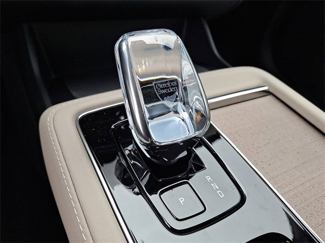 New 2026 Volvo XC90 B6 Plus w/ Protection Package Premier image 8