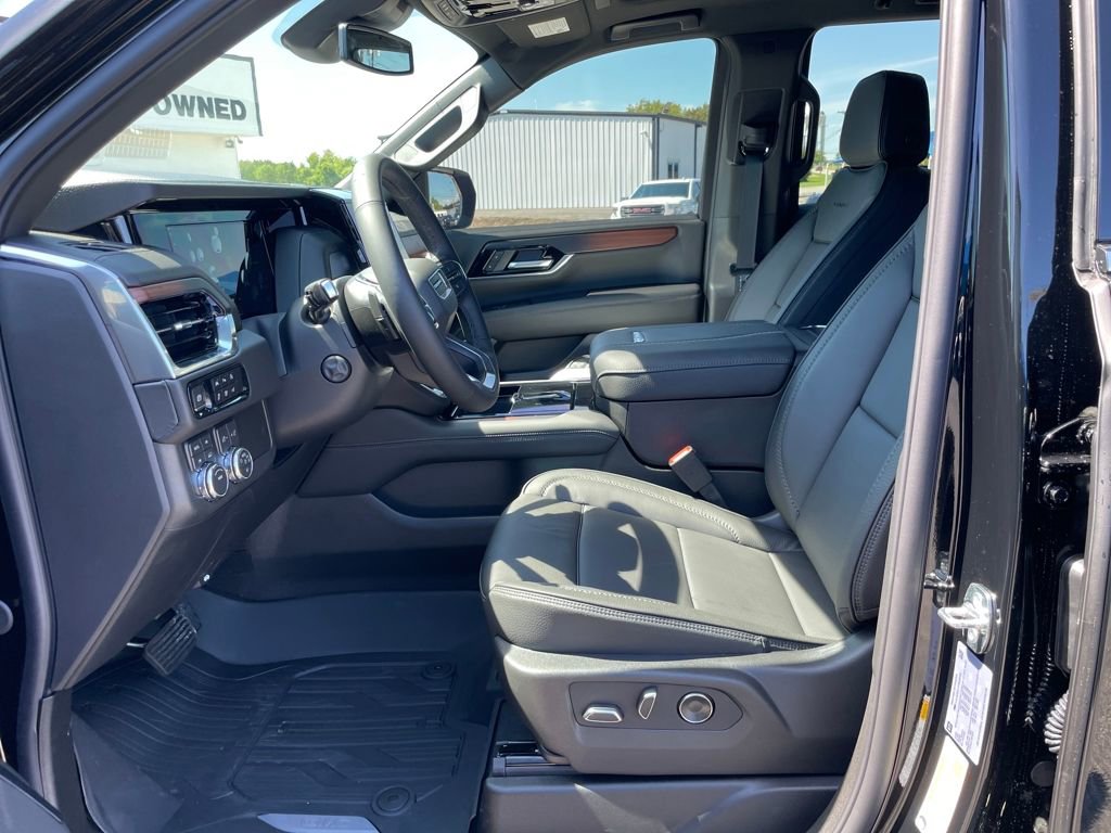 New 2026 GMC Yukon Denali w/ Sun & Power Step Package image 9