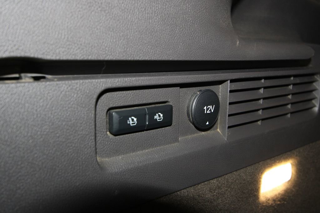 Used 2016 Lincoln MKX Reserve w/ Driver Assistance Package image 40