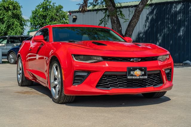 Used 2018 Chevrolet Camaro SS RWD image 8