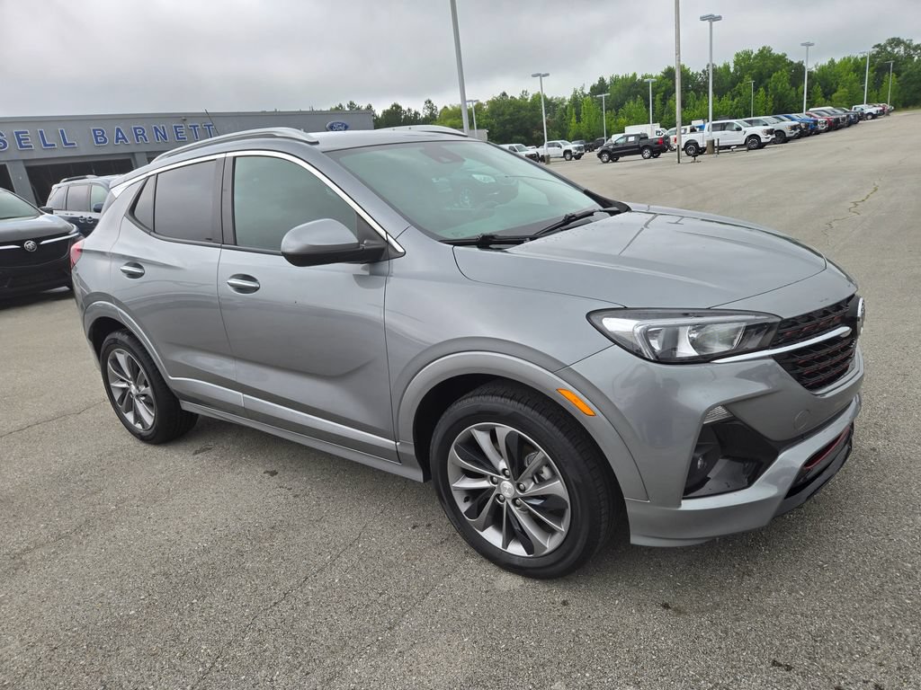 Used 2023 Buick Encore GX Select w/ Sport Touring Package FWD image 2