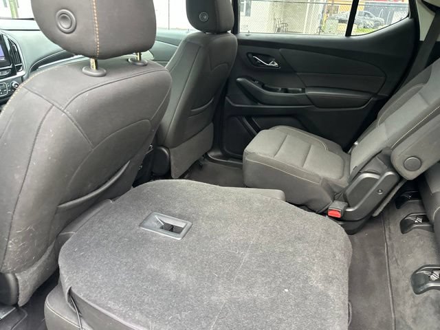 Used 2020 Chevrolet Traverse LT FWD image 16