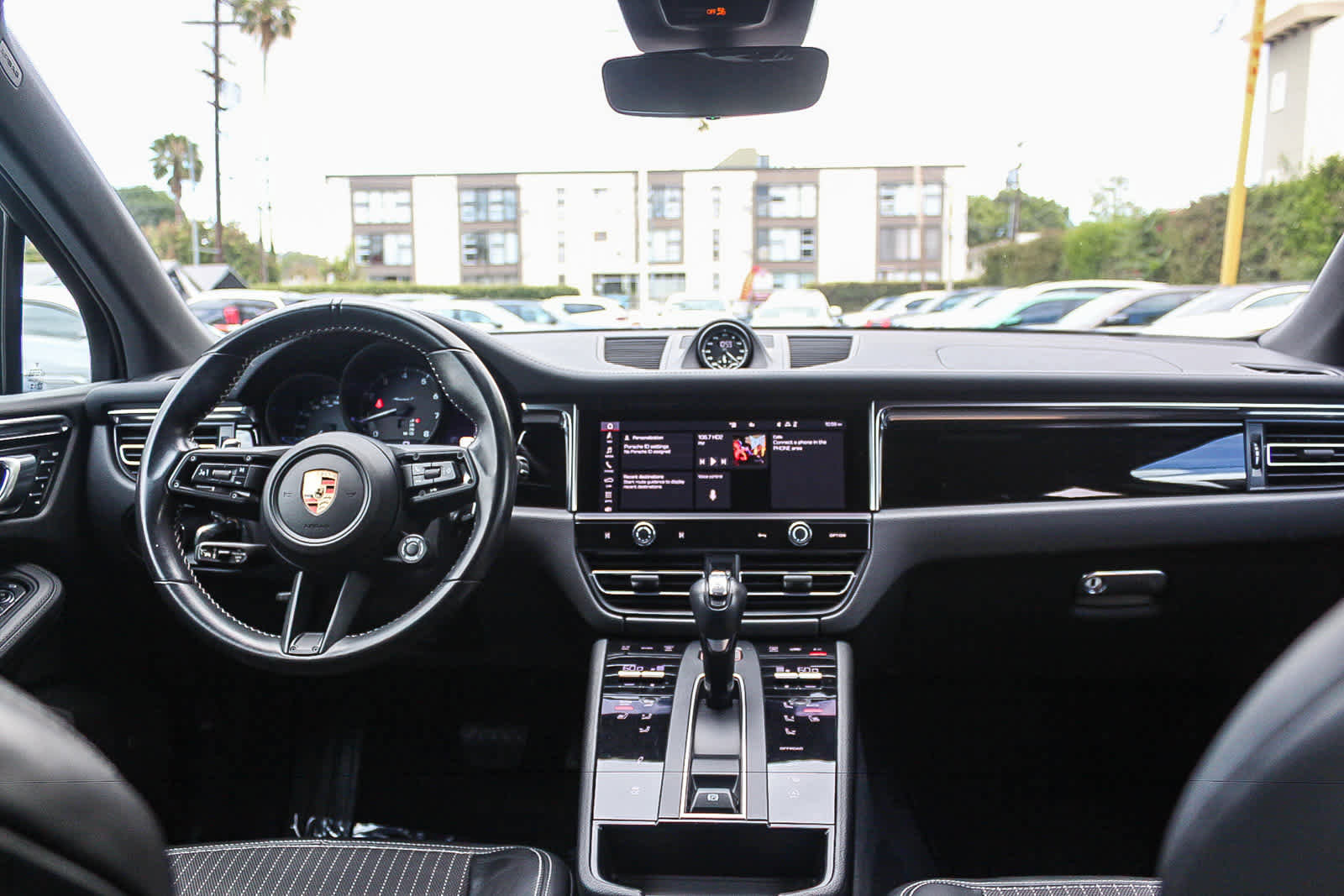 Used 2024 Porsche Macan Turbo AWD/4WD image 12