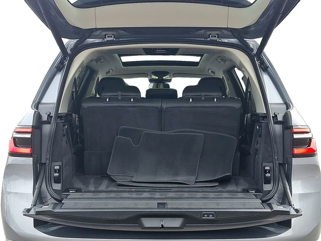 Used 2025 BMW X7 xDrive40i image 28