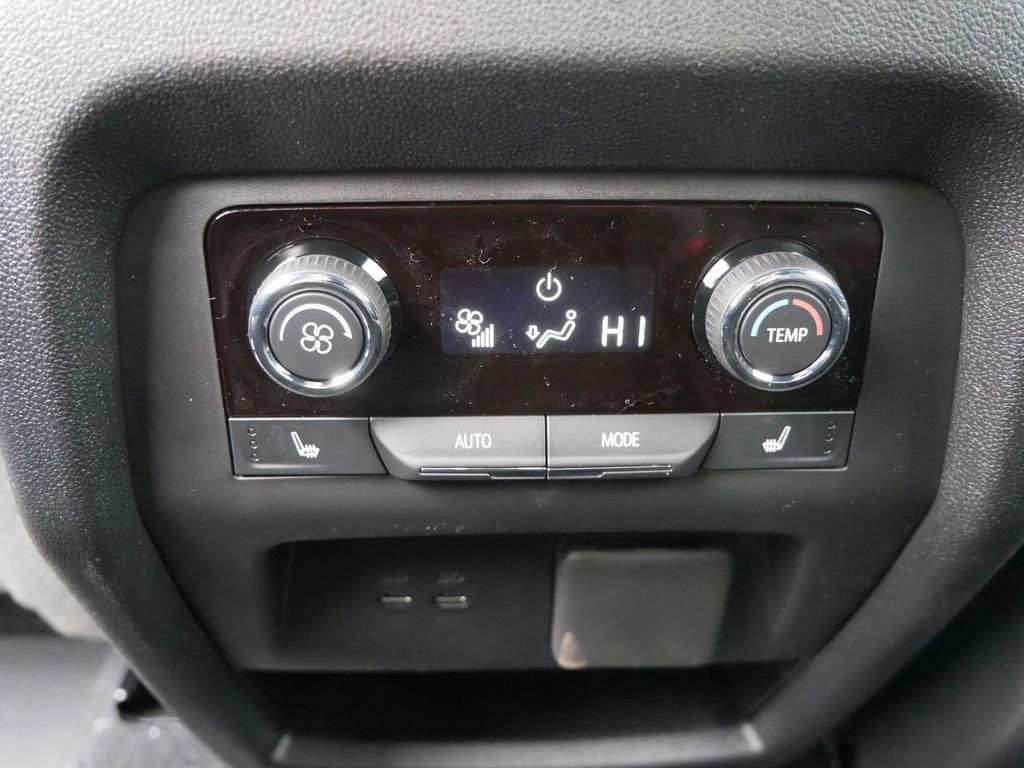 New 2026 Chevrolet Traverse RS w/ LPO, Floor Liner Package image 18