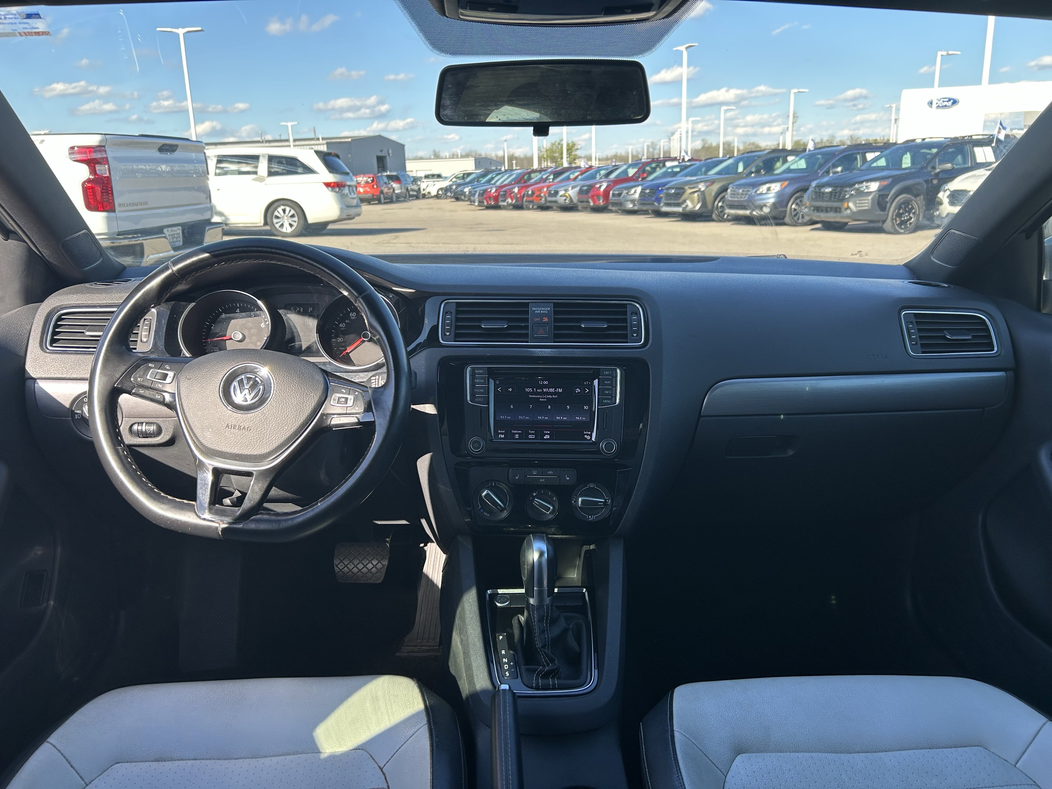 Used 2016 Volkswagen Jetta Sport image 9